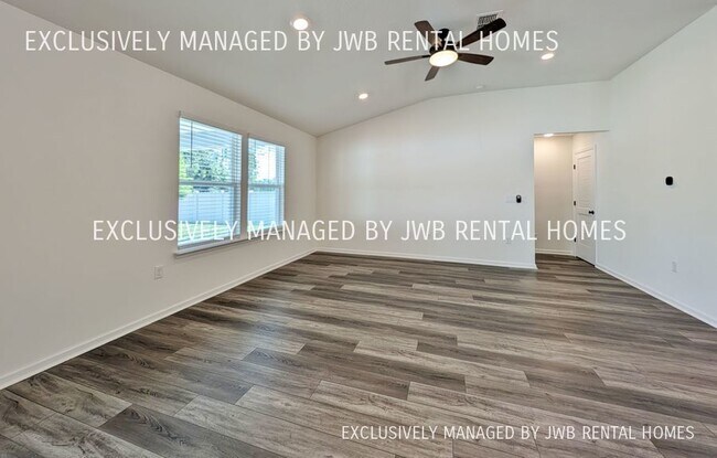 Building Photo - 3445 Village Park Dr
