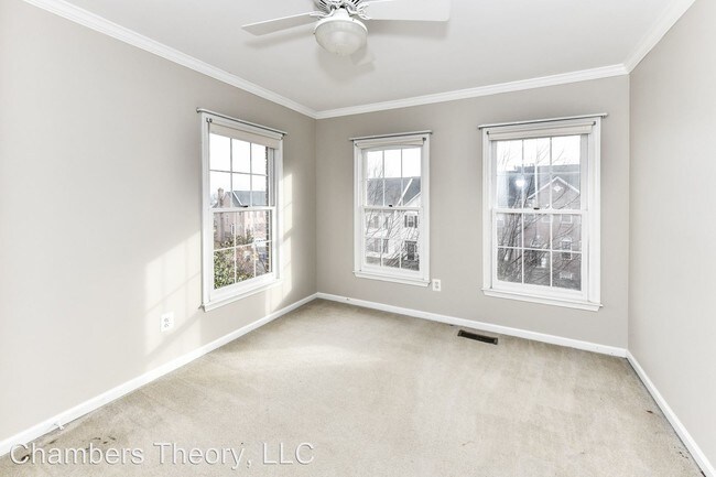 Foto del edificio - 3 br, 2 bath House - 651 Burnside Ter SE