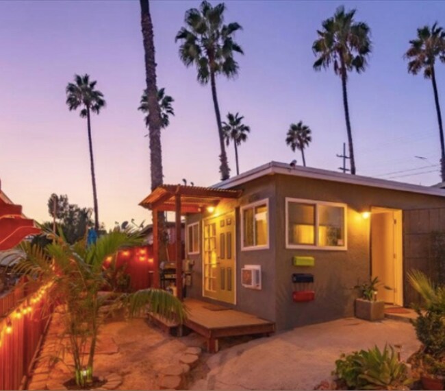 Building Photo - 2766 Island Ave