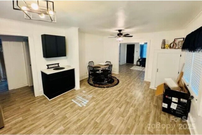 Foto del edificio - Charming 3BR House in Cheraw
