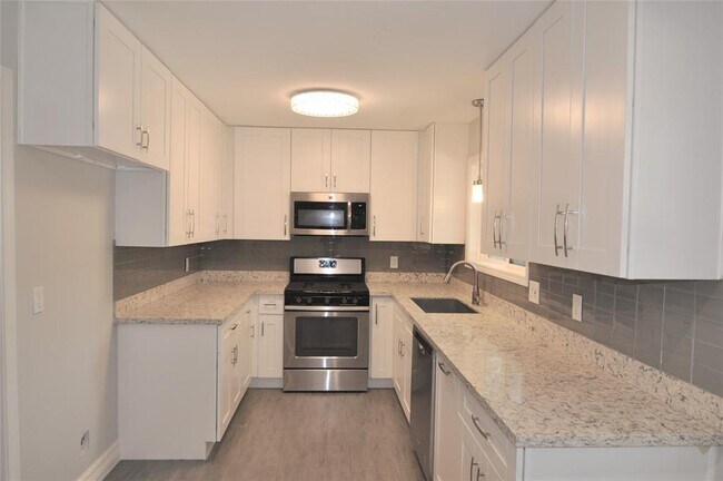 Foto del edificio - 9322 Highmeadow Dr