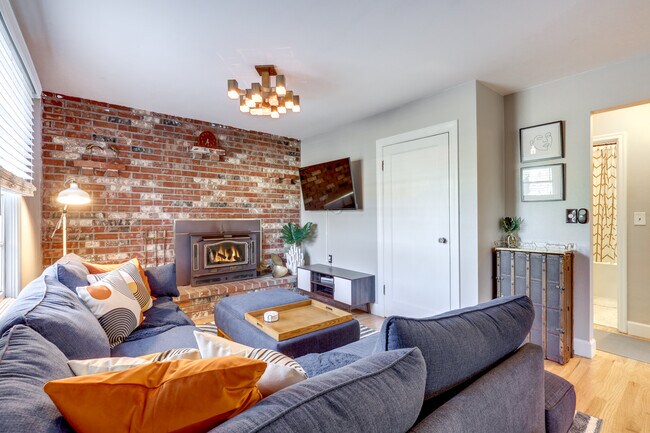Foto del edificio - 6620 SE Reedway St