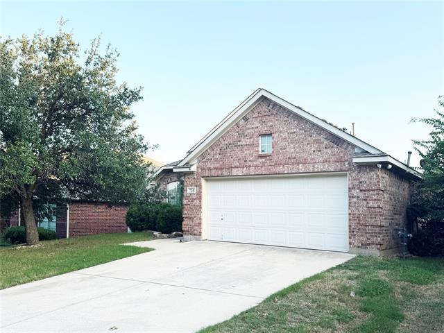 Foto del edificio - 724 Red Elm Ln