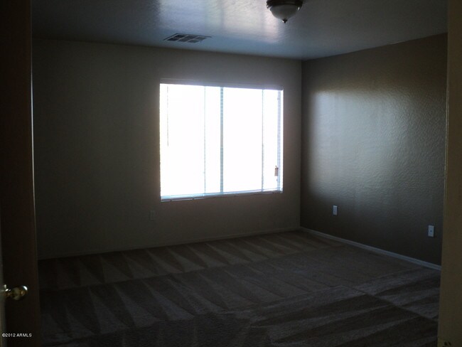 Foto del edificio - 12158 W Belmont Dr