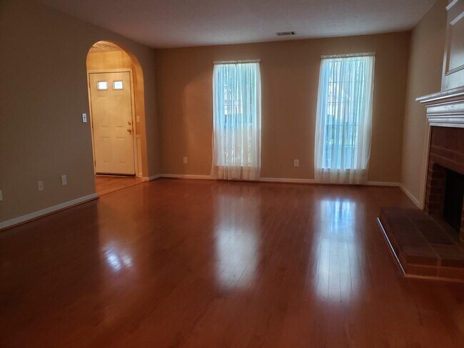 Building Photo - 1155 Winthrope Chase Dr