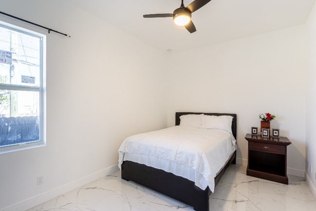 Foto del edificio - 2213 Simms St