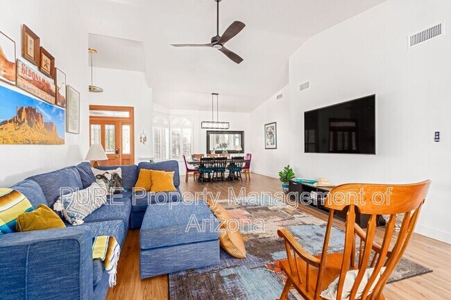 Building Photo - 5735 E Acoma Dr