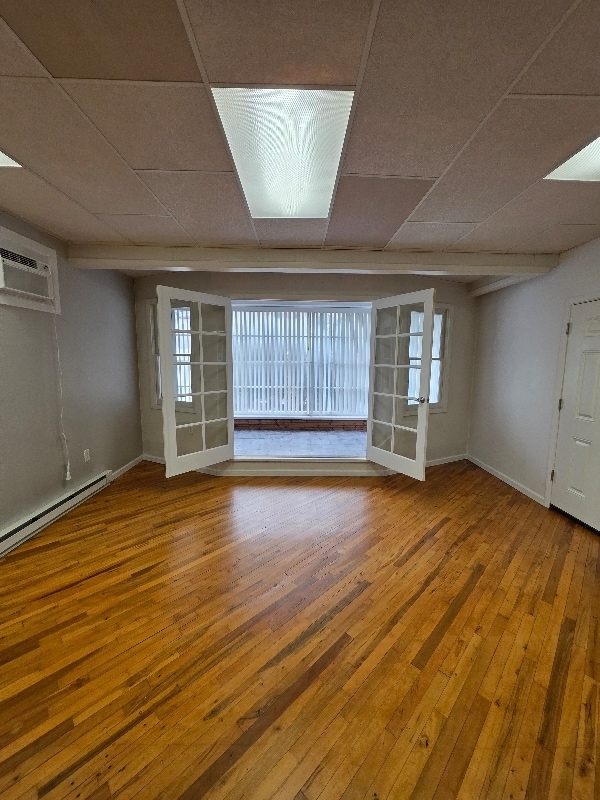 Building Photo - 360 S State St