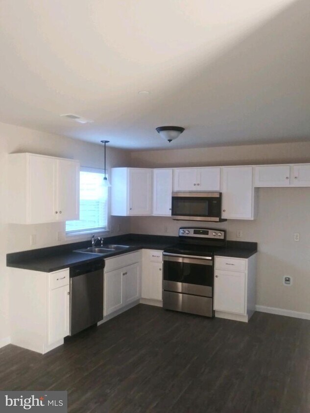 744 Farmwood Ln, Lebanon, PA 17042 Townhouse for Rent in Lebanon, PA