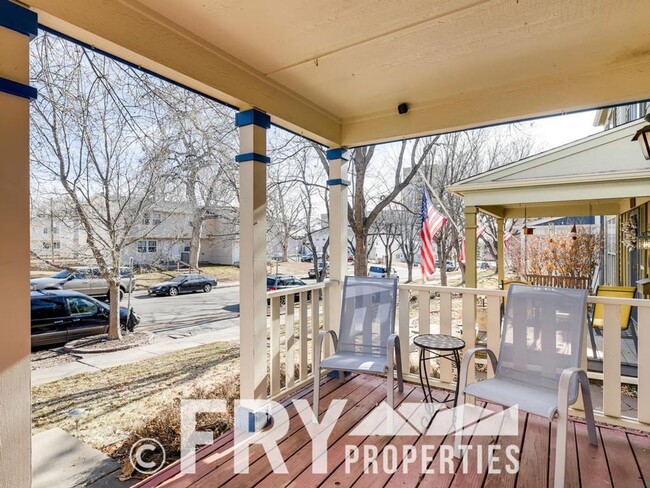 Building Photo - Highlands Home in Great Location