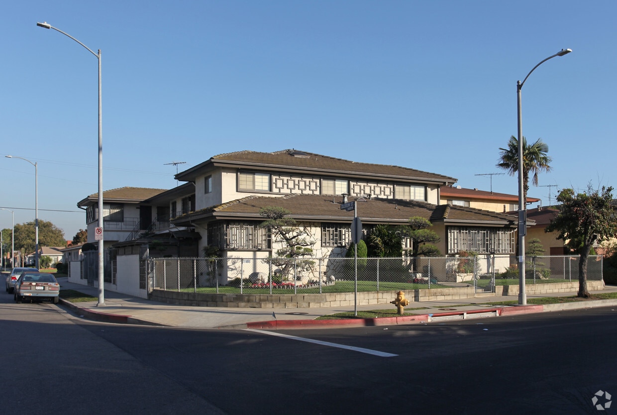 3760 S Bronson Ave, Los Angeles, CA 90008 Apartments in Los Angeles