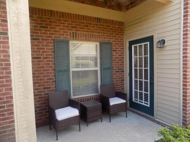 Foto del edificio - 11740 Farmington Rd