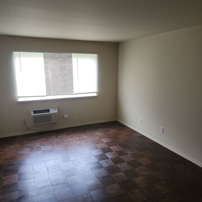 Foto del edificio - 902 Sinclair St