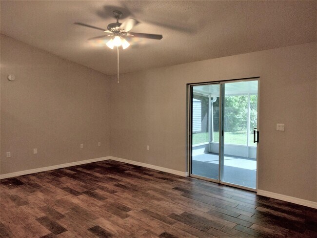 Foto del edificio - 6962 NW Hartney Way