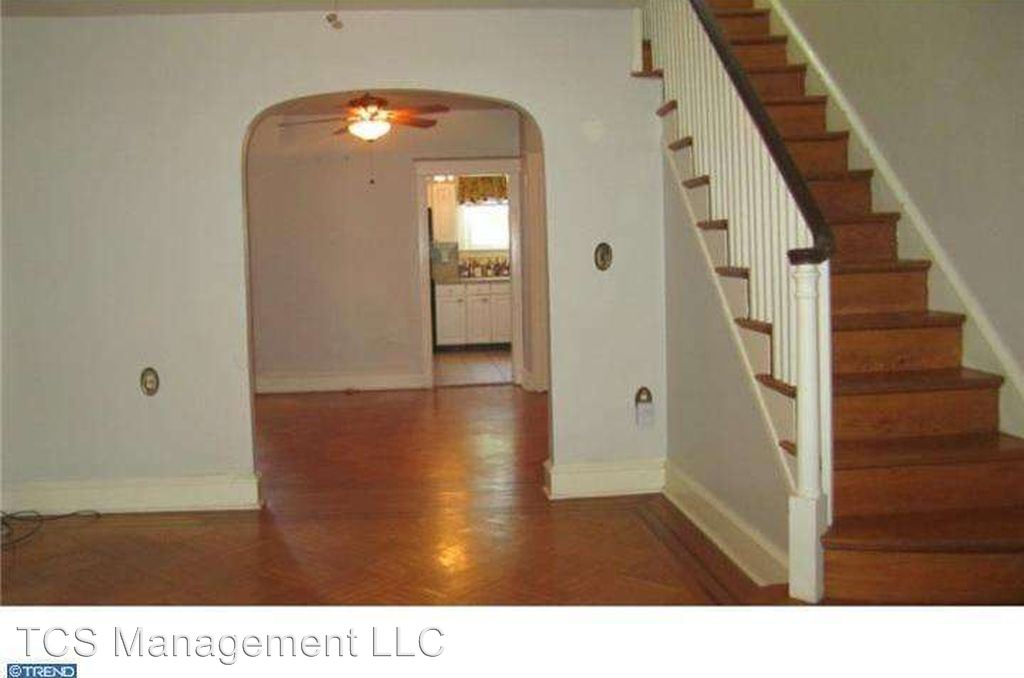 Primary Photo - 2420 80th Ave