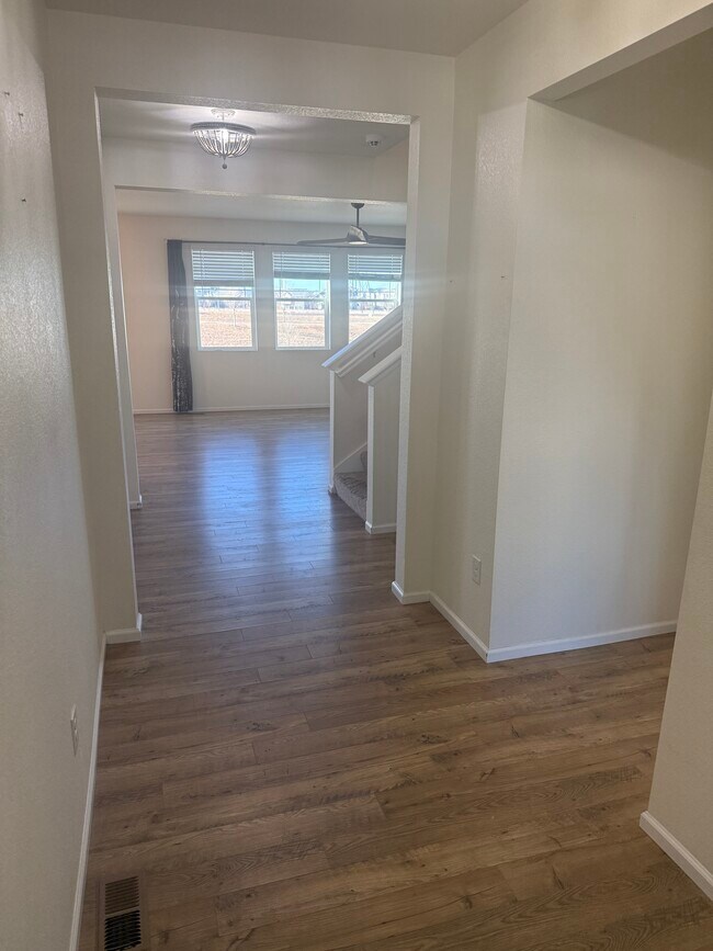 Foto del edificio - 221 S Quantock St