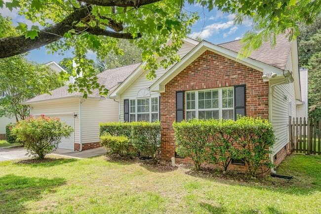 Building Photo - 3 Bedroom 2 Bathroom Home in Walden Creek
