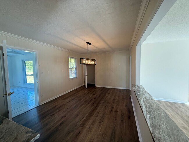 Foto del edificio - Christmas Move-In Special!! $500 off first month's rent