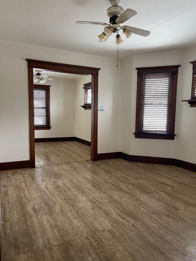 Foto del edificio - Spacious 4 bedroom house coming soon!!