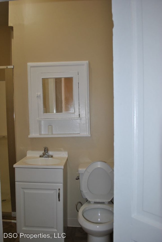 Building Photo - 1 br, 1 bath  - 2134 W. 18th St.