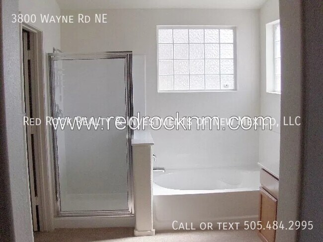 Building Photo - Single Story 3BR/2BTH on Corner Lot!!
