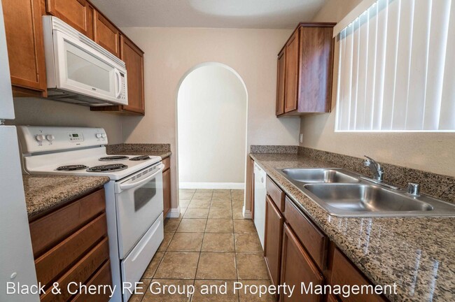 2 br, 2 bath House - 1804 N Decatur Blvd #203 photo'