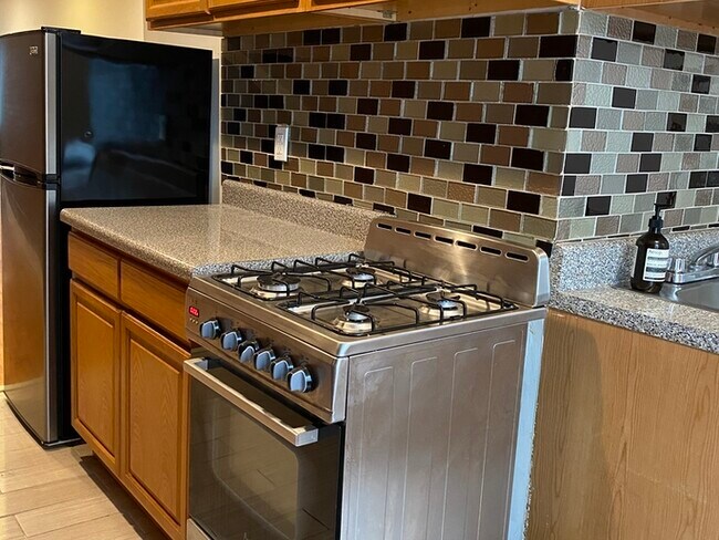 Building Photo - 15 Stanton St