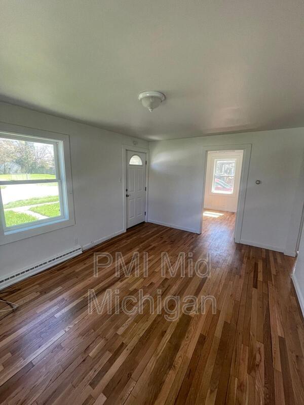 2523 Robinwood Ave, Saginaw, MI 48601 House Rental in Saginaw, MI