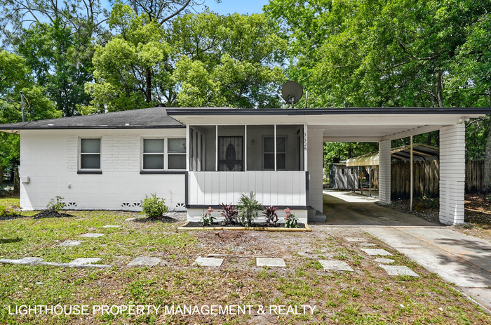 Foto principal - Fully Renovated 3 Bed/1 Bath Home with Att...