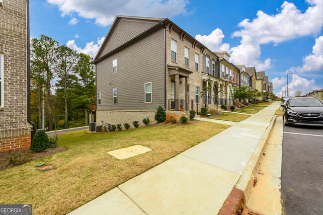 Building Photo - 3285 Park Pointe Cir