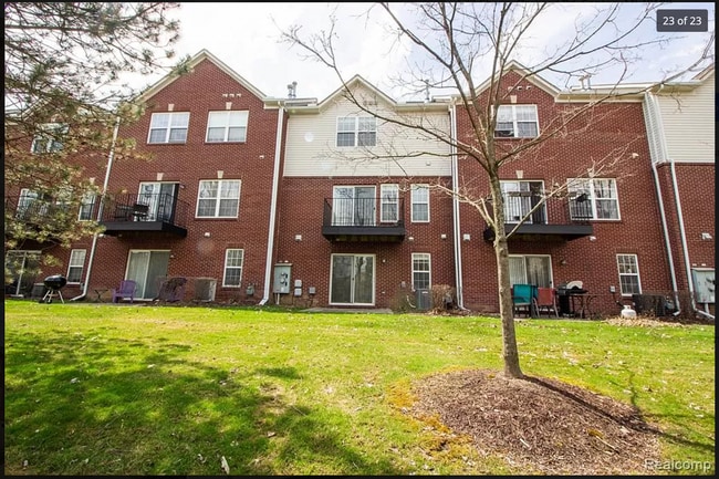 Building Photo - 673 Cherry Orchard Rd