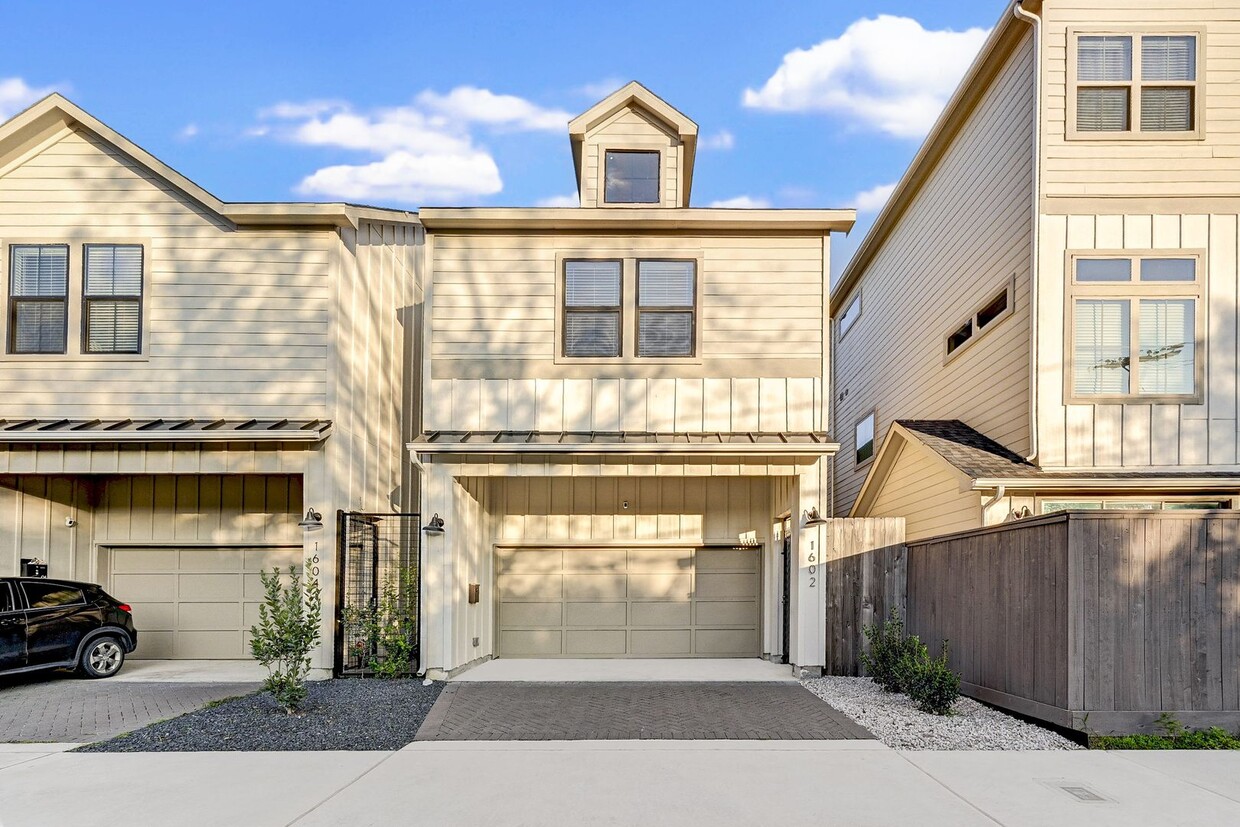 Primary Photo - This beautiful modern two-story home for rent