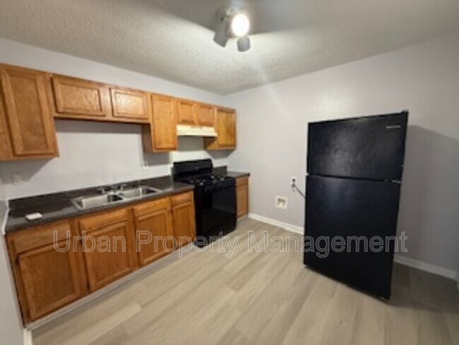 Foto del edificio - 1156 Fields Rd