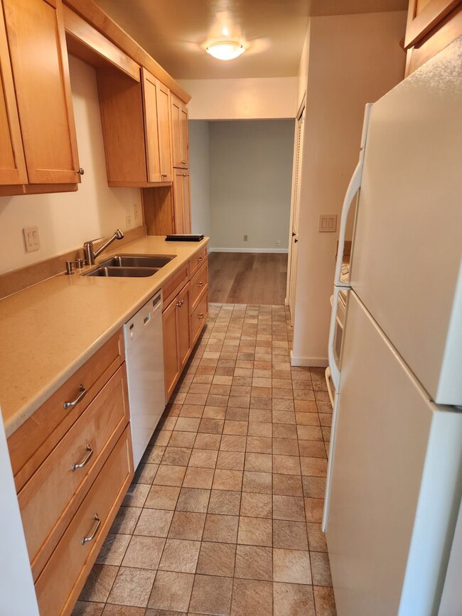 Foto del edificio - Very nice 2 Bed/ 1.5 Bath /1,263 Sqft Waln...