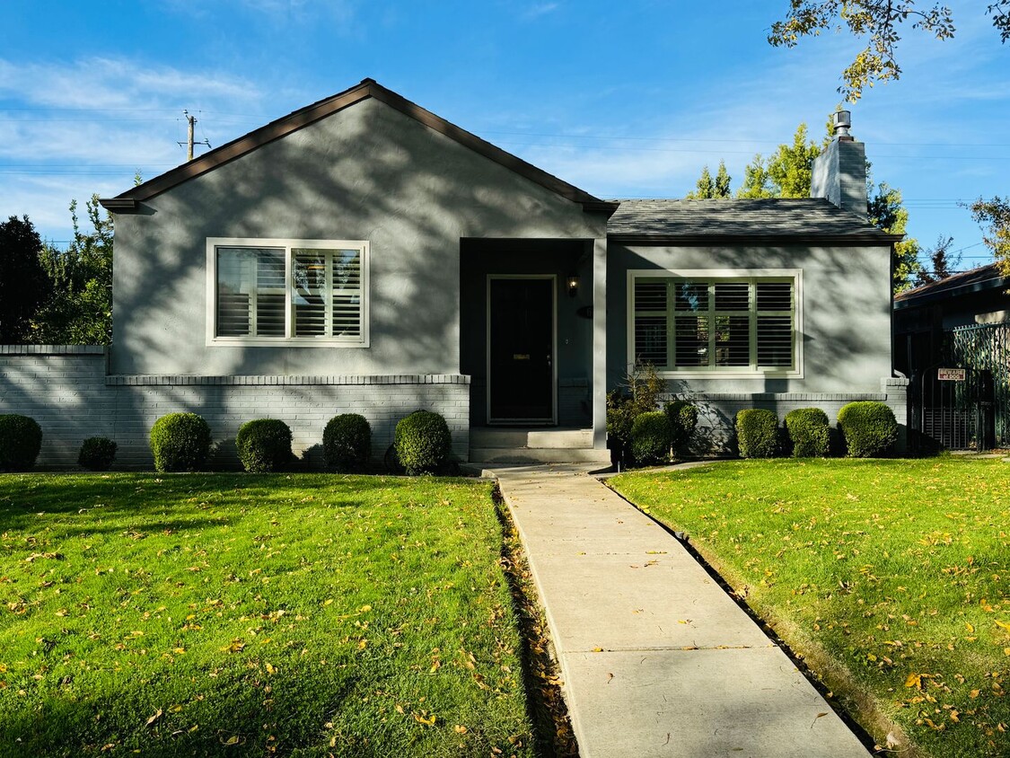 Primary Photo - Charming 2 Bed, 2 Bath Home near UOP