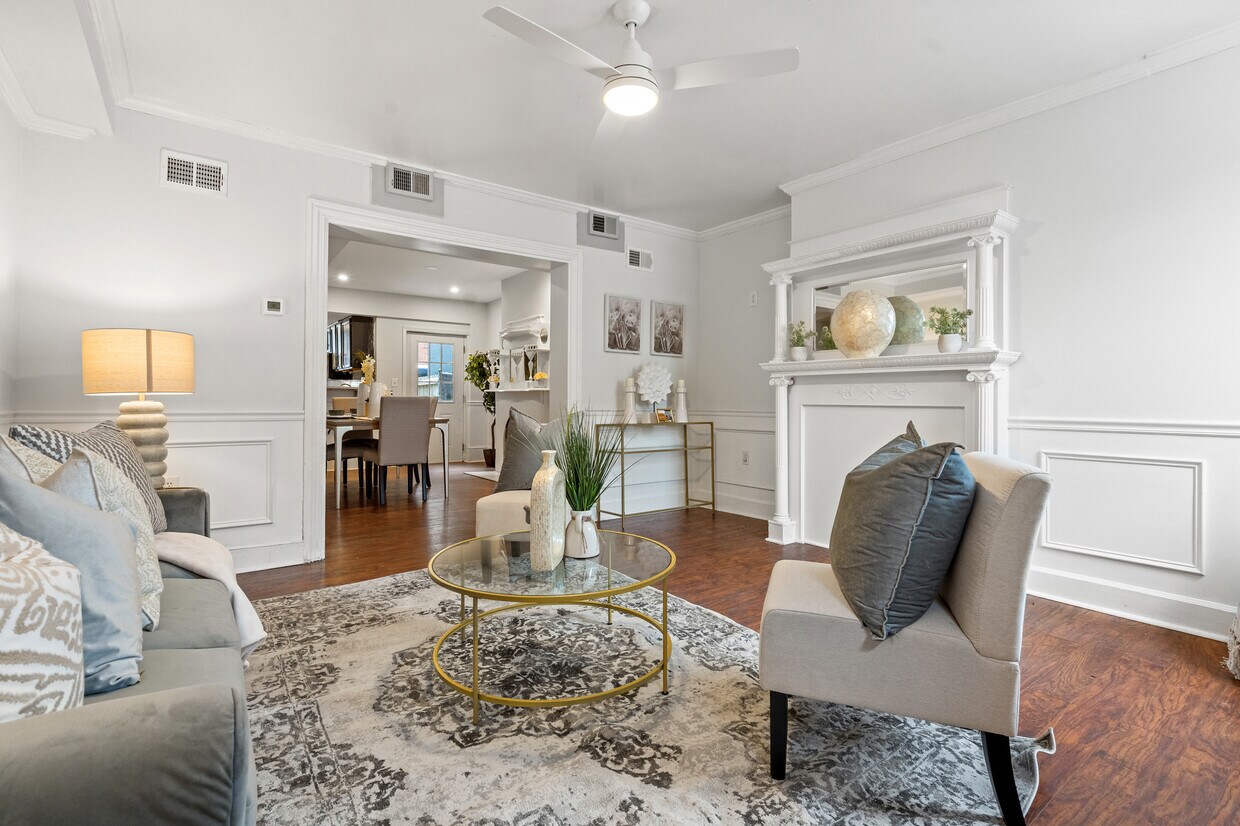 Foto principal - 810 4th St NE