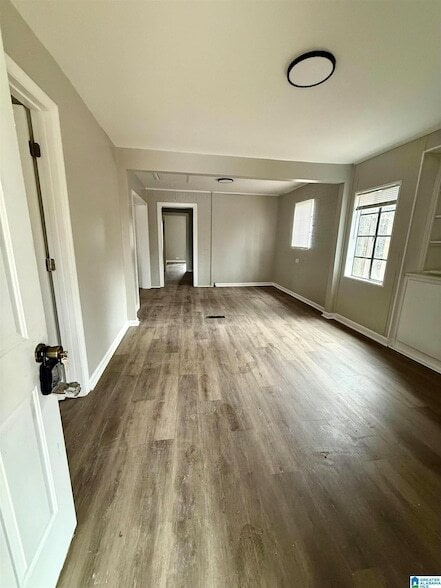 Foto del edificio - 628 Heflin Ave E