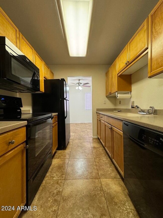 Foto del edificio - 7550 N 12th St