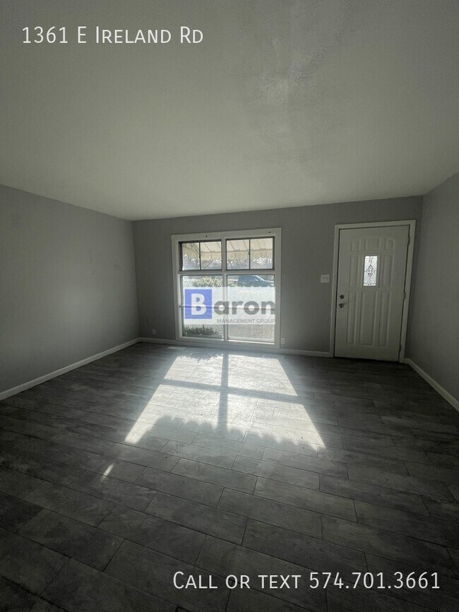 Foto del edificio - 1361 E Ireland Rd