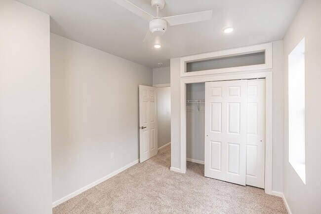 Foto del edificio - 5611 Arlington St