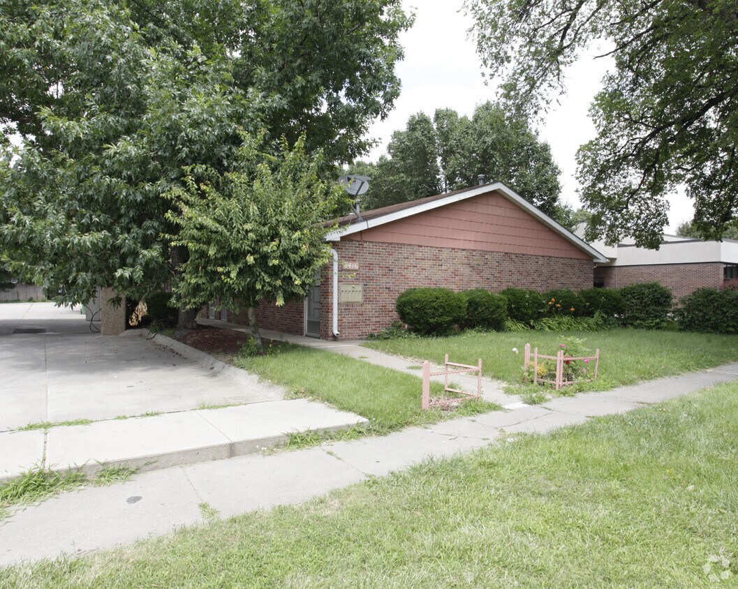 6418 Havelock Ave, Lincoln, NE 68507 Apartments in Lincoln, NE