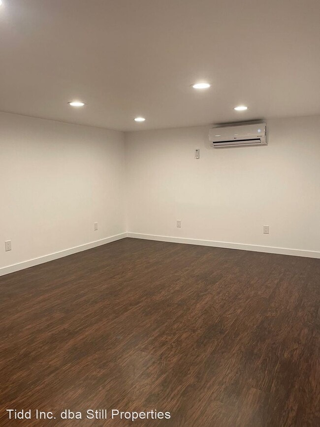 1 br, 1 bath House - 31 Lee Ct. (Down) - 4