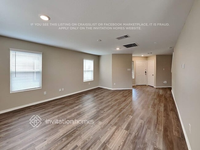 Foto del edificio - 24131 Mustang Run Dr