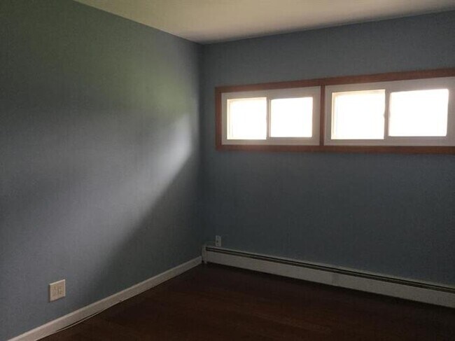 Foto del edificio - 684 Austin Dr, Fairless Hills, PA, 19030
