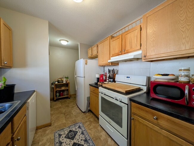 Building Photo - 2710 Upland Ct