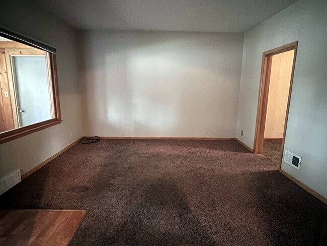 Building Photo - 110 Hillcrest Dr