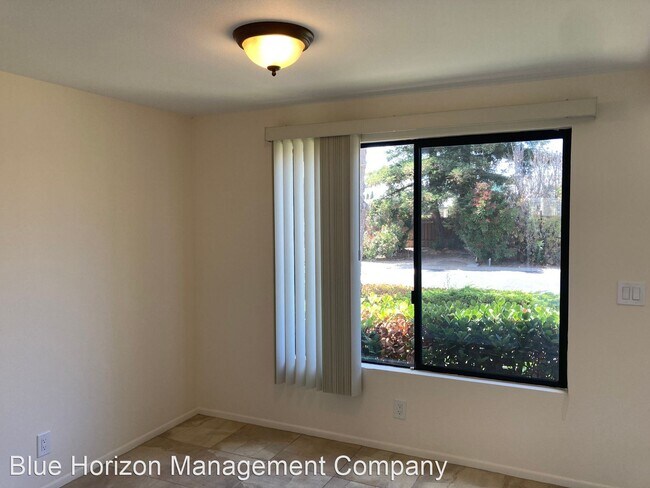 Building Photo - 2 br, 1.5 bath House - 7072 Marymount Way