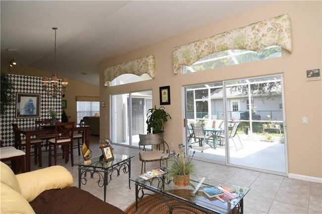 Foto del edificio - 8965 SW Chevy Cir