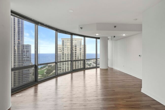 Foto del edificio - 155 E 13th St