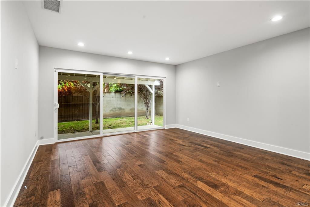 Foto principal - 17814 Rhoda St